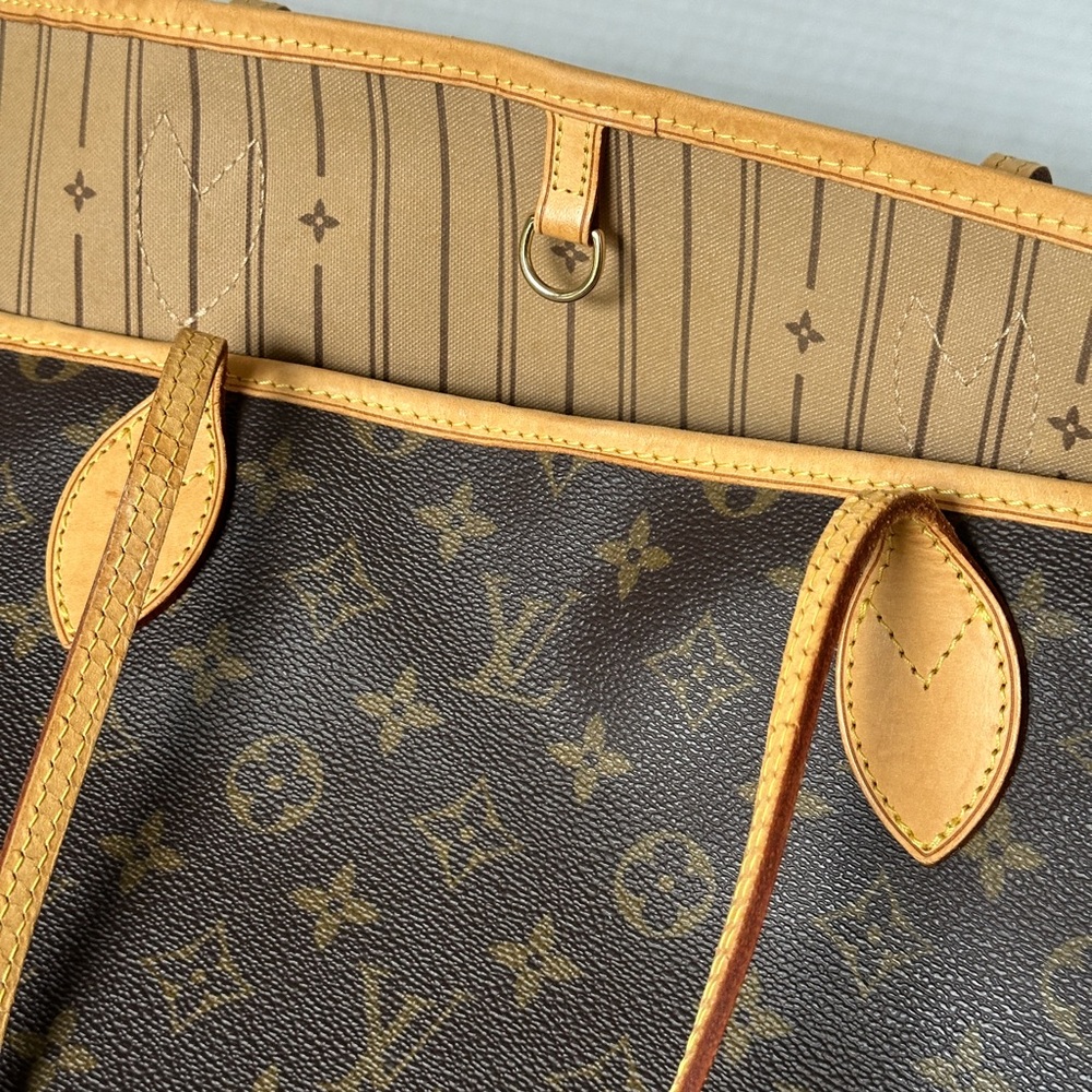 Authentic Louis Vuitton Monogram Never Full GM Shoulder Bag. - Picture 15 of 17